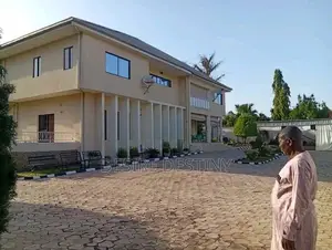 Furnished 4bdrm Duplex in Jos for sale
