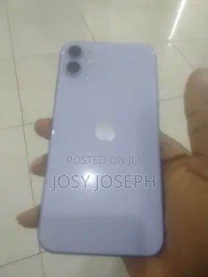 New Apple iPhone 11 64 GB Blue