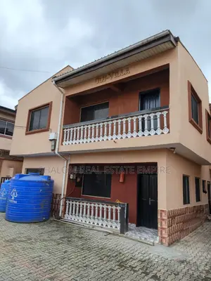 3bdrm Block of Flats in Harmony Estate for sale