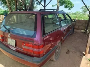 Volkswagen Passat 1.8 1996 Red
