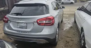 Mercedes-Benz GLA-Class GLA250 4dr SUV (2.0L 4cyl Turbo 7AM) 2015
