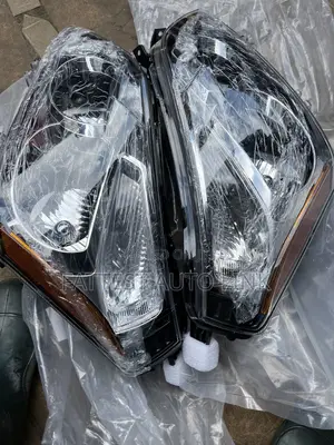 Headlamp Pontiac Vibe 09