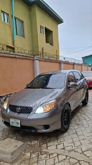 Toyota Matrix XR Hatchback AWD (1.8L 4cyl 4A) 2006 Gray