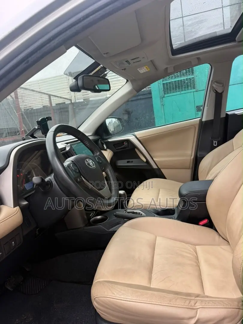 Toyota RAV4 2015 Silver