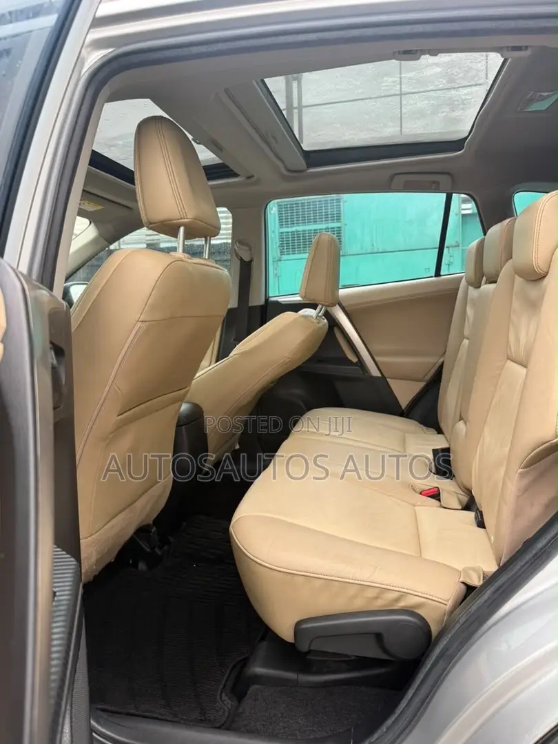 Toyota RAV4 2015 Silver