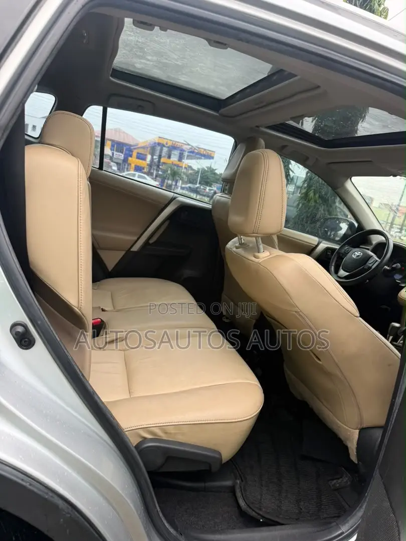 Toyota RAV4 2015 Silver
