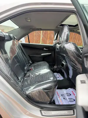 Toyota Camry SE V6 4dr Sedan (3.5L 6cyl 6A) 2013 Silver