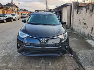 Toyota RAV4 XLE AWD (2.5L 4cyl 6A) 2017 Black