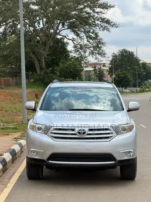 Toyota Highlander 2013 Silver