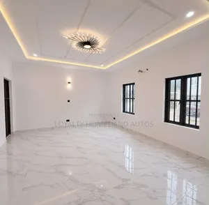 8bdrm Block of Flats in Opebi for rent