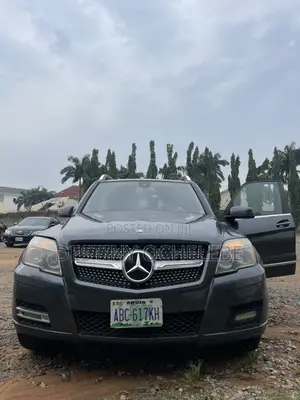 Mercedes-Benz GLK-Class 350 4MATIC 2010 Silver