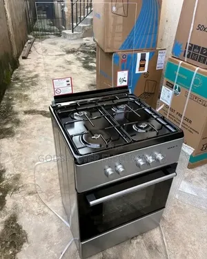 Maxi 60 by 60 4 Burners All Gas With Oven