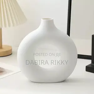 Donut Vase and Pampas