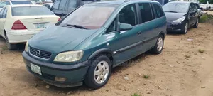 Opel Zafira 2002 Green