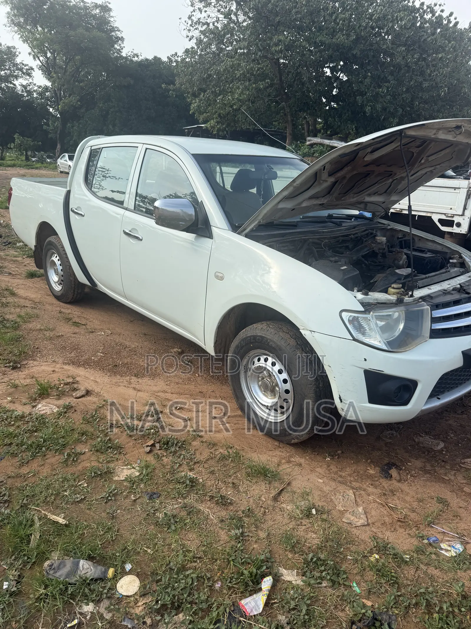 Mitsubishi L200 2012 White
