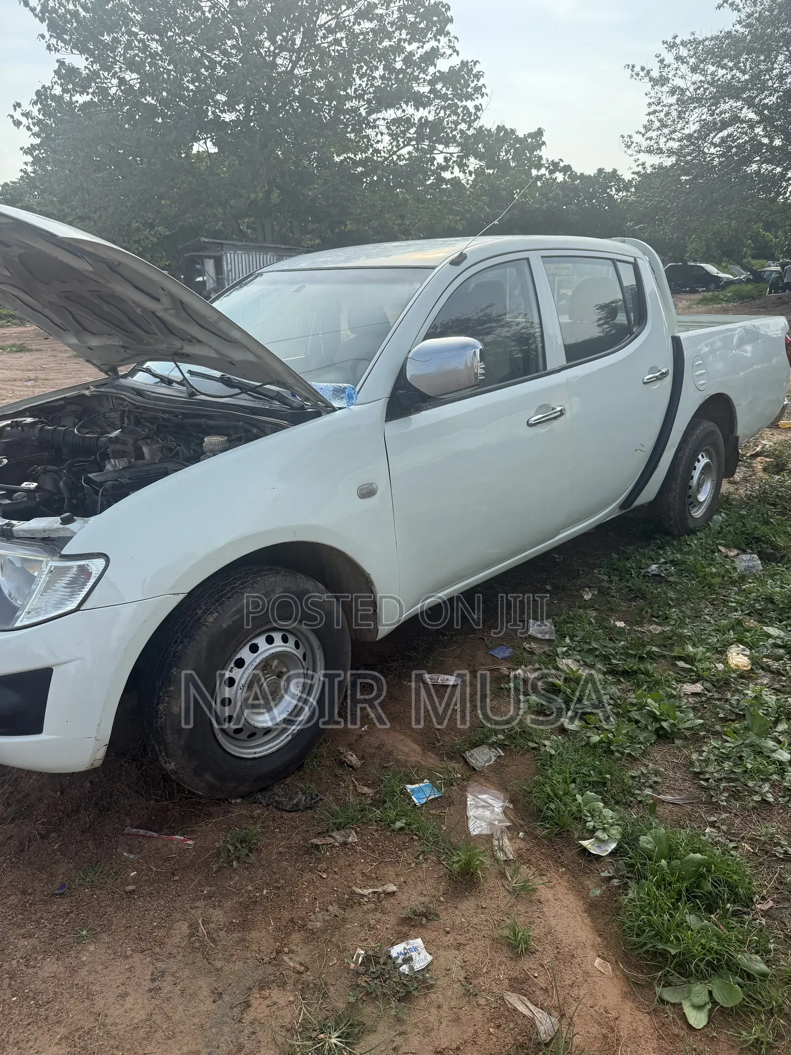 Mitsubishi L200 2012 White