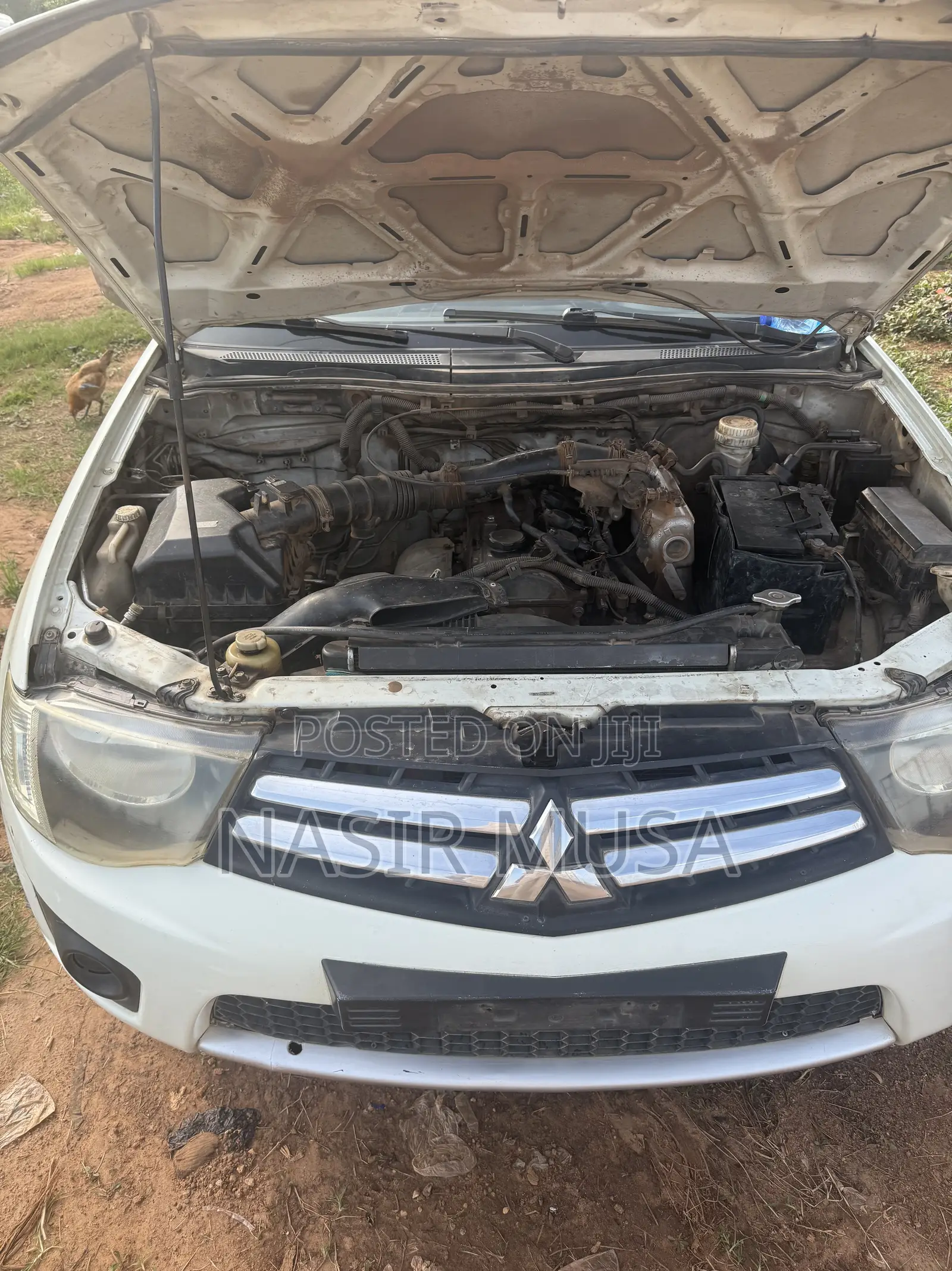 Mitsubishi L200 2012 White