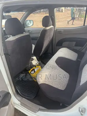 Mitsubishi L200 2012 White