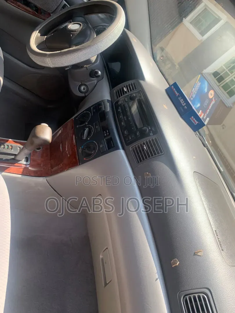 Toyota Corolla 2006 Gray