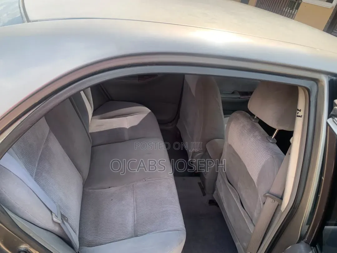 Toyota Corolla 2006 Gray