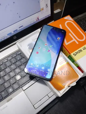 Tecno Spark 40 128 GB Black