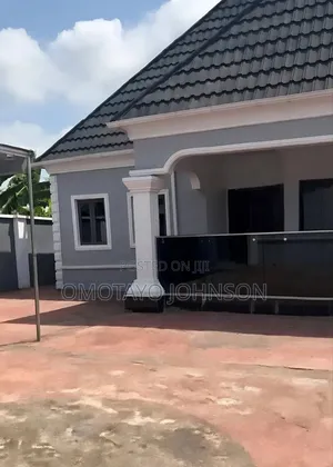 Furnished 3bdrm Bungalow in Akure for sale