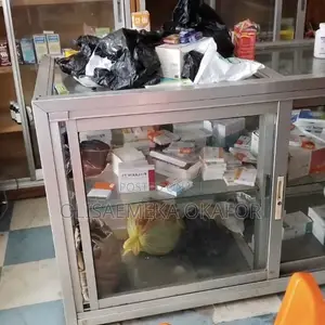 Show Glass