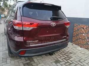 Toyota Highlander 2015 Red