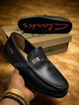 Authentic Clarks Black/Brown Loafers  OSO.7d