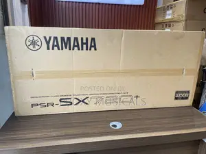 Yamaha PSR-SX720+ Professional Keyboard