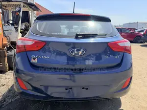 Hyundai Elantra SE 4dr Sedan (1.8L 4cyl 6A) 2015 Blue