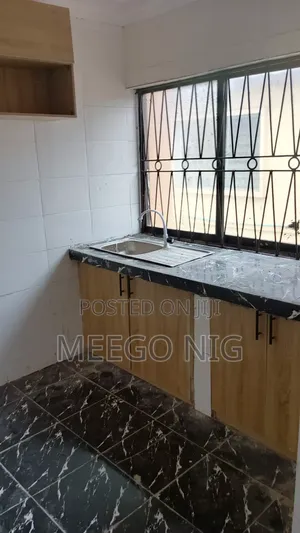 1bdrm Apartment in Off Admiralty Way for rent