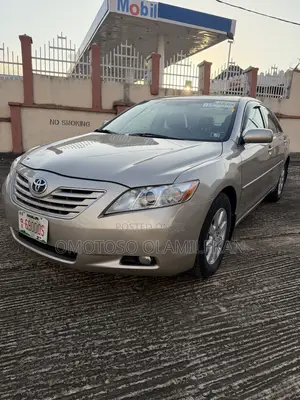 Toyota Camry 3.5 XLE 2008 Gold