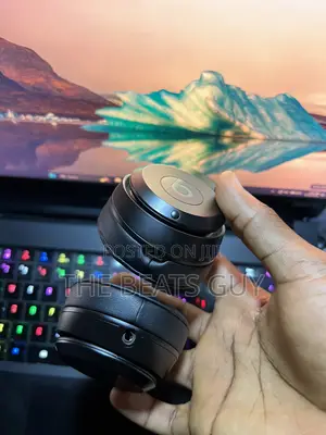 Apple Beats Solo 4