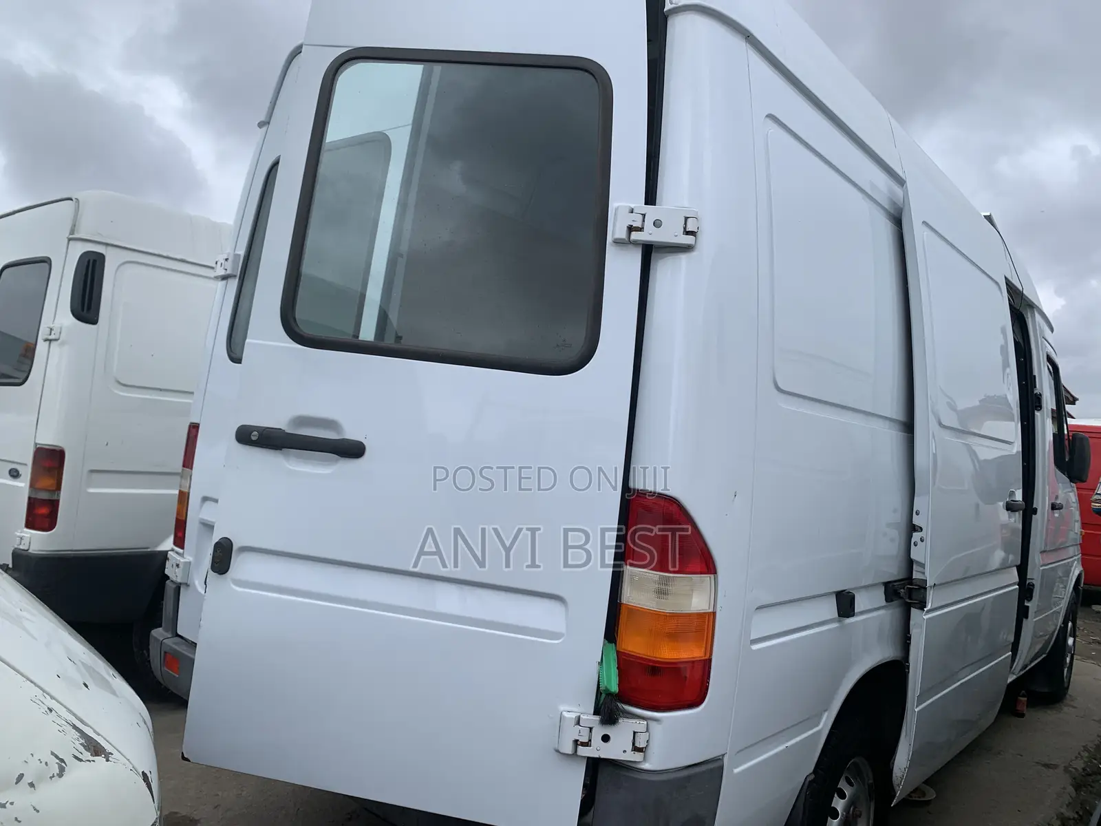Mercedes-Benz Sprinter 2005 White
