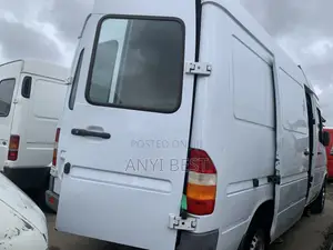 Mercedes-Benz Sprinter 2005 White