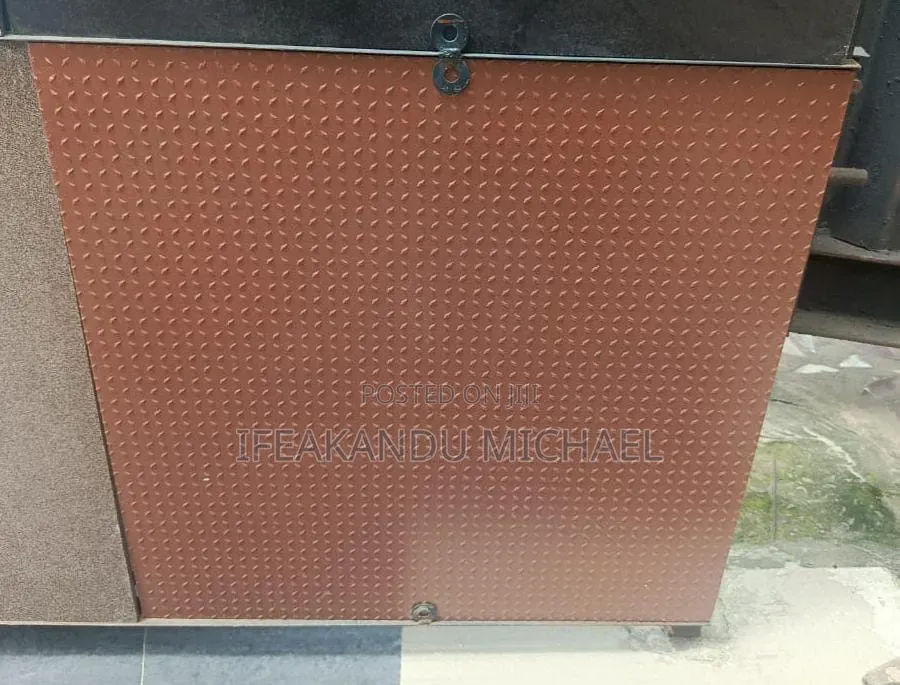 Hugh Quality Royal Tiles