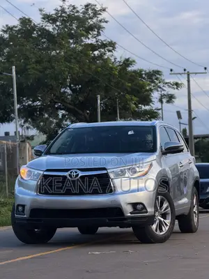 Toyota Highlander XLE 4dr SUV (3.5L 6cyl 6A) 2015 Gray