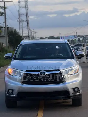 Toyota Highlander XLE 4dr SUV (3.5L 6cyl 6A) 2015 Gray