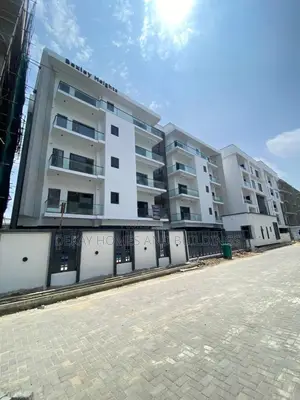 3bdrm Apartment in Lekki Phase 1 for sale