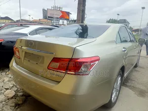 Lexus ES 350 2012 Gold