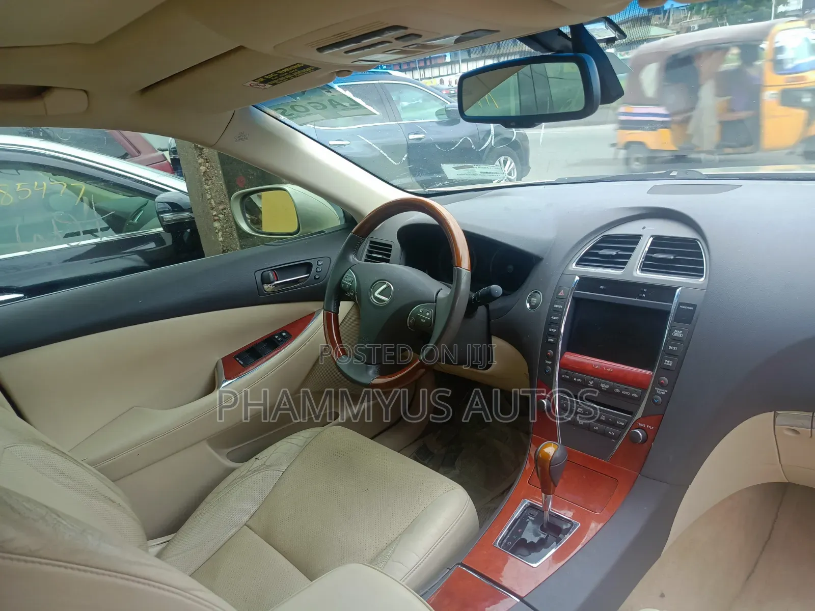 Lexus ES 350 2012 Gold