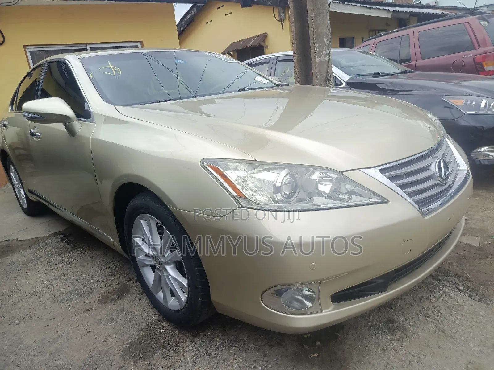 Lexus ES 350 2012 Gold