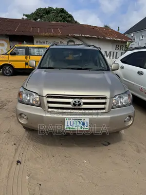 Toyota Highlander Limited V6 2005 Gold
