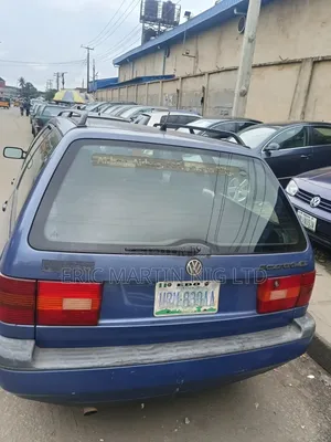 Volkswagen Passat 2000 Blue
