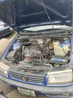 Volkswagen Passat 2000 Blue