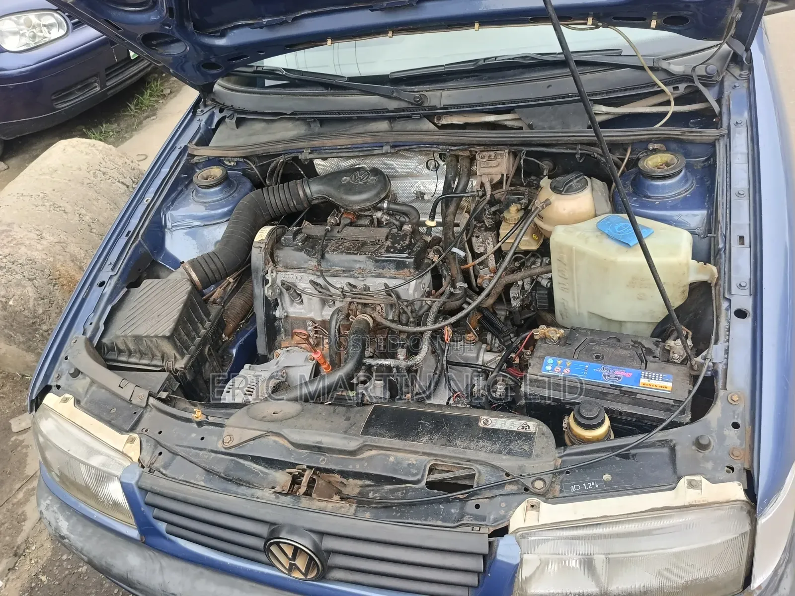 Volkswagen Passat 2000 Blue