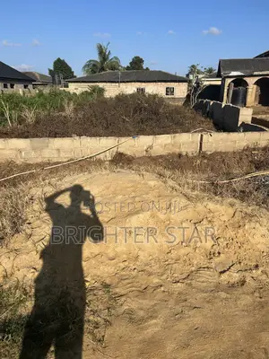 Half Plot Od Land