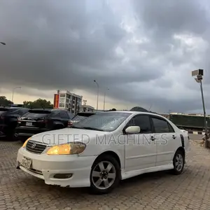 Toyota Corolla 2006 White