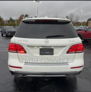 Mercedes-Benz GLE-Class 2016 White